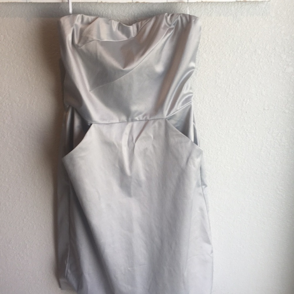 Strapless dress